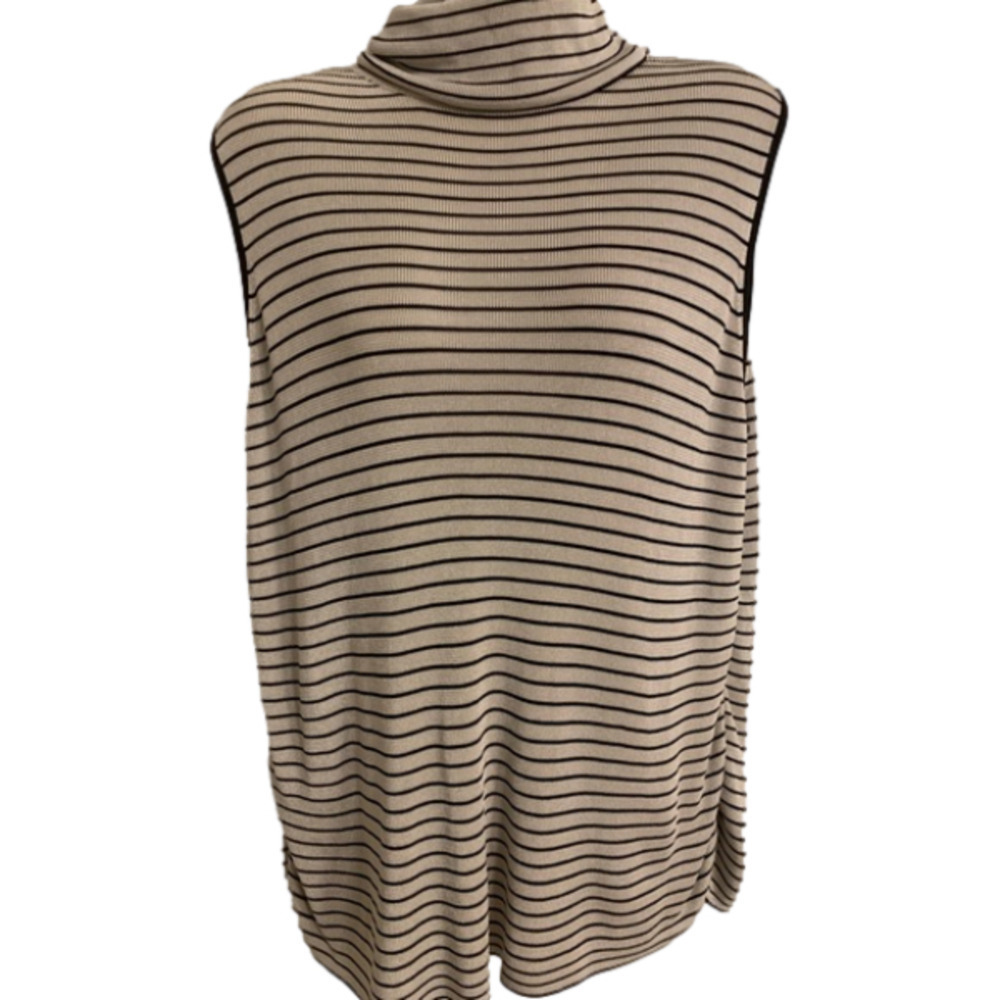 Valerie Steven’s  turtle neck no sleeve shell size Large